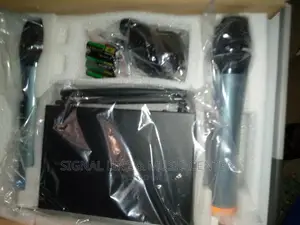Shure Profesional Wireless Microphone