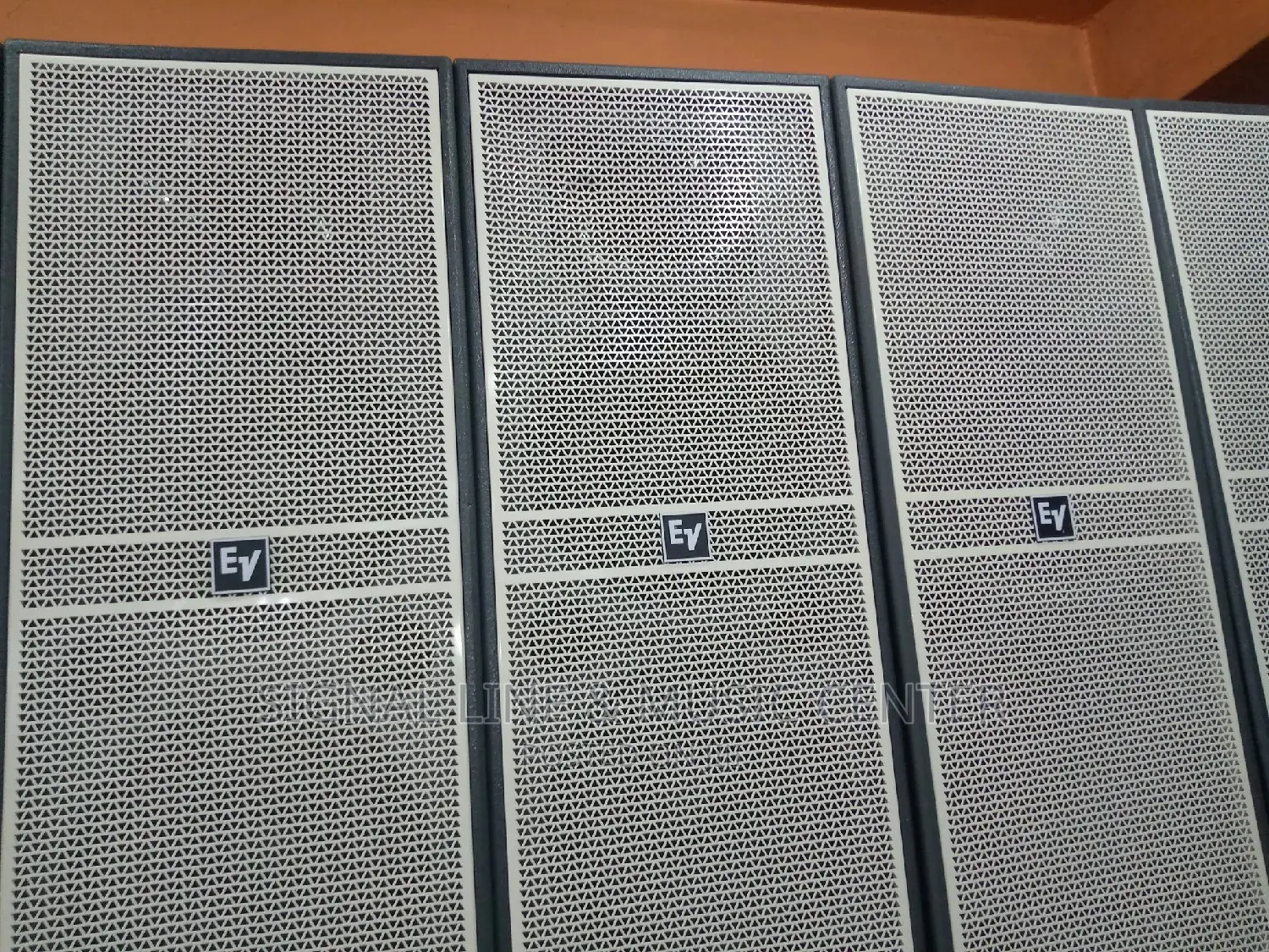 Ev Full Renge Speakers