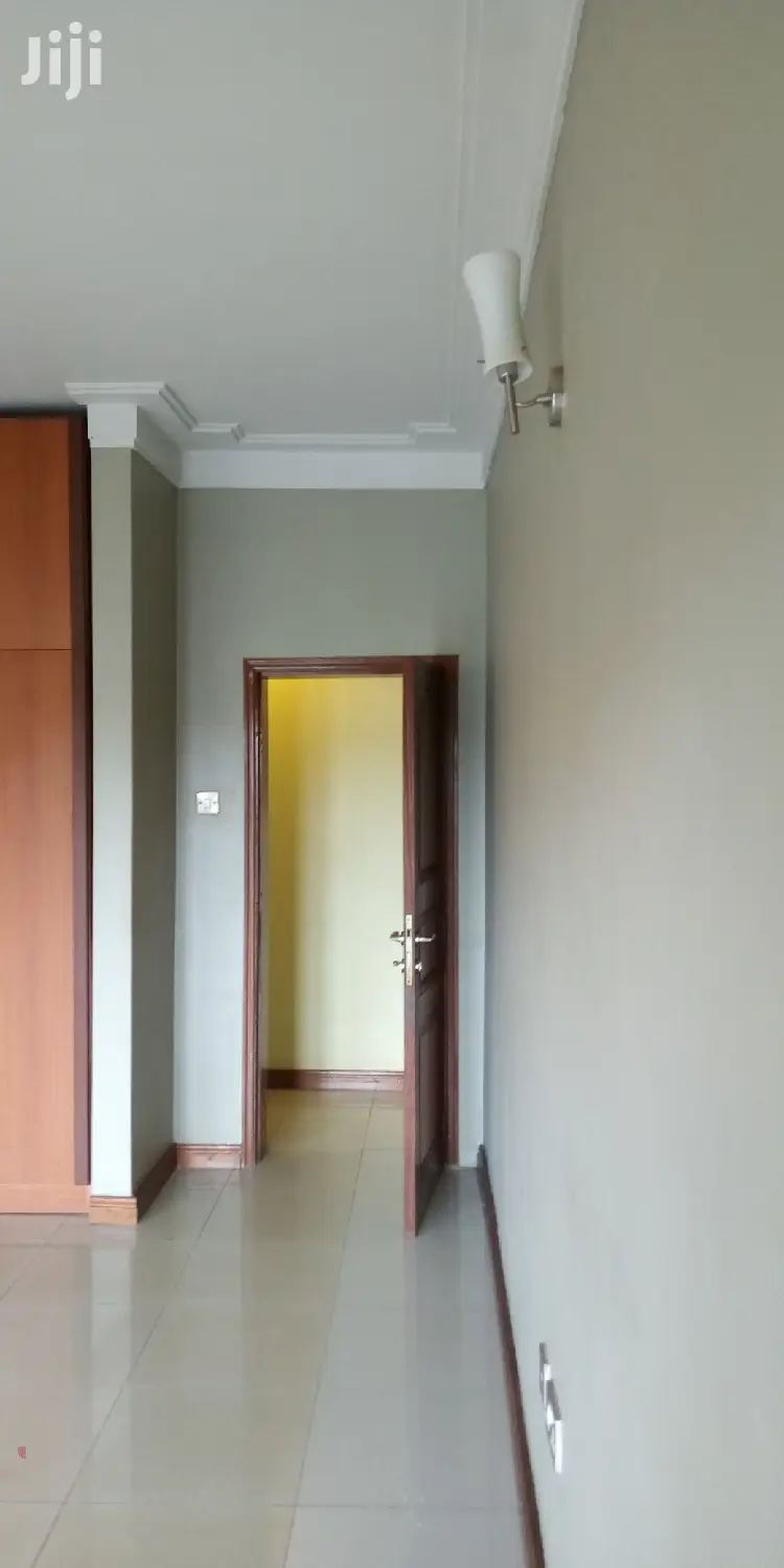 3bdrm Duplex in Nalya Estate, Wakiso for rent