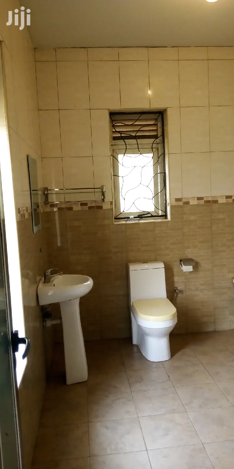 3bdrm Duplex in Nalya Estate, Wakiso for rent