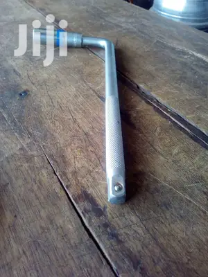 19mm Nuts Opener Plus Handlee