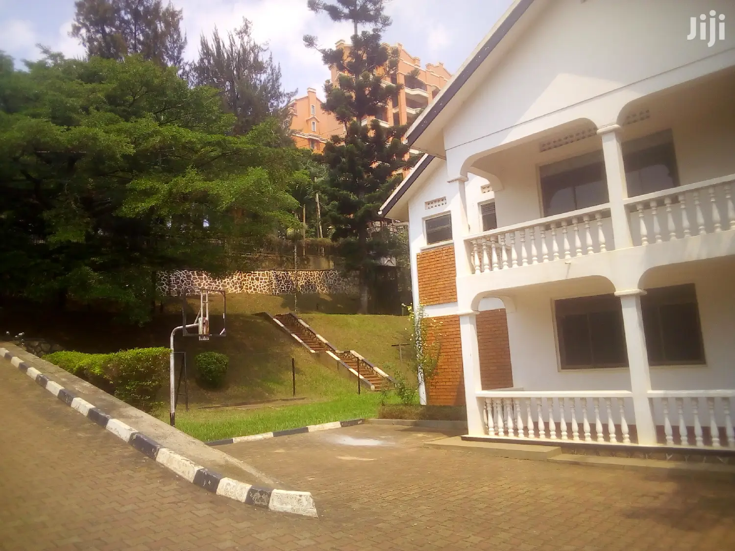 6 Bedroom House For Rent