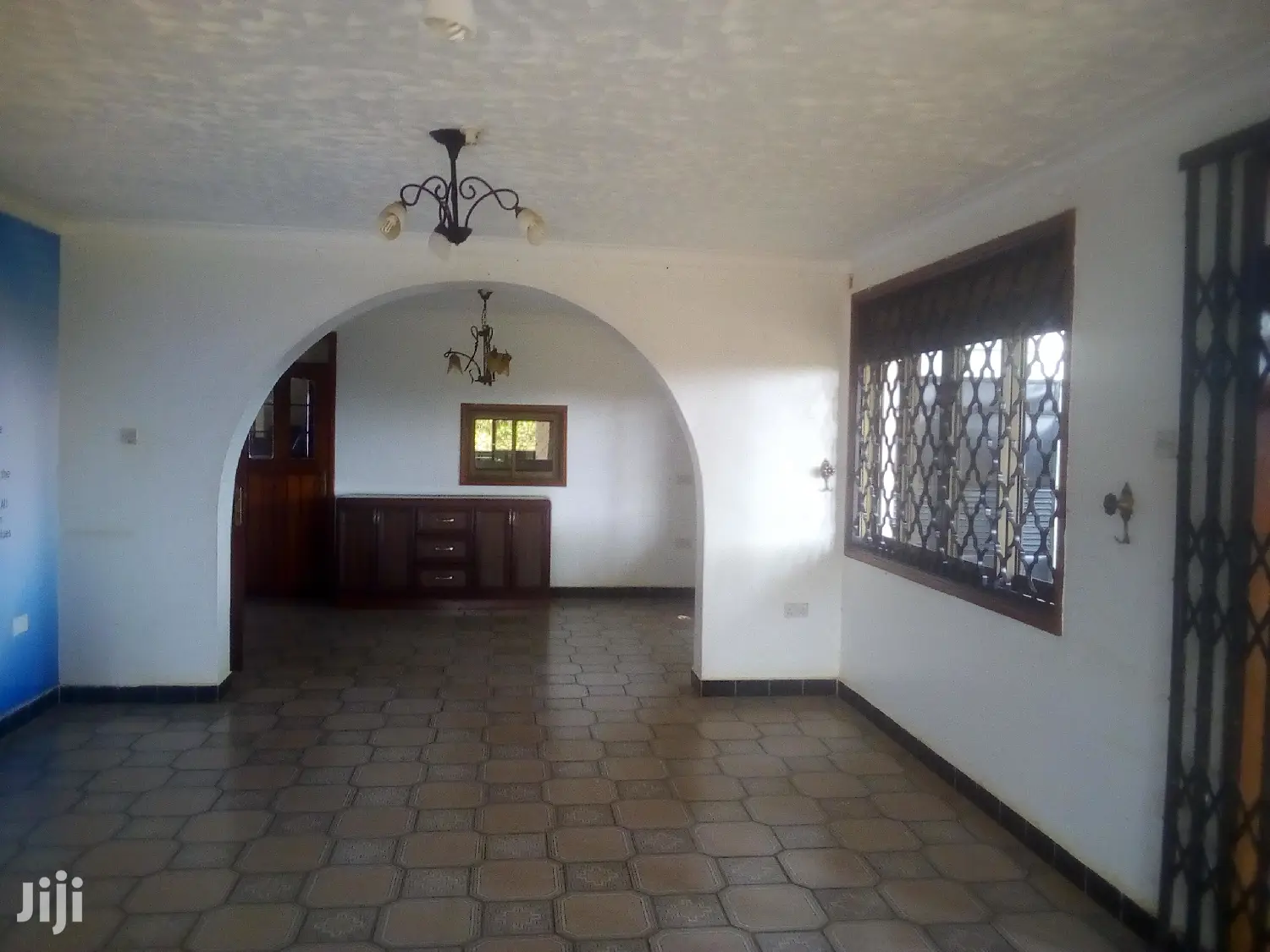 6 Bedroom House For Rent