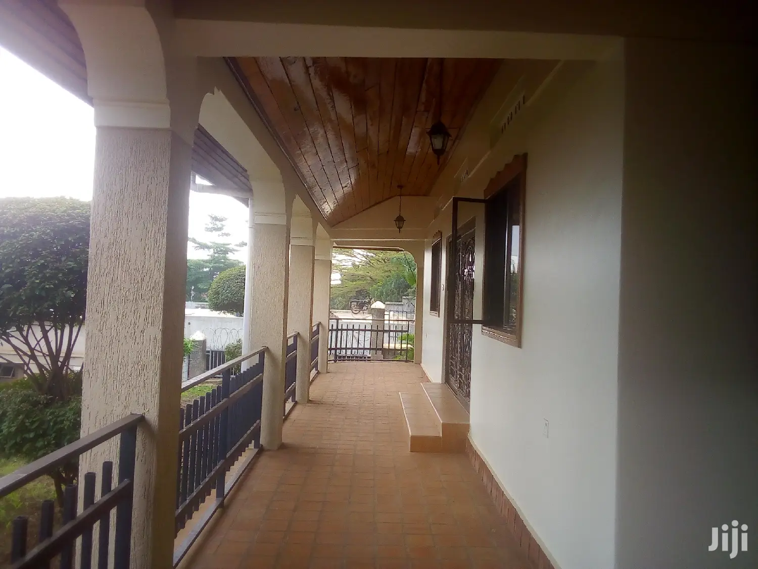2bdrm House in Kampala for rent