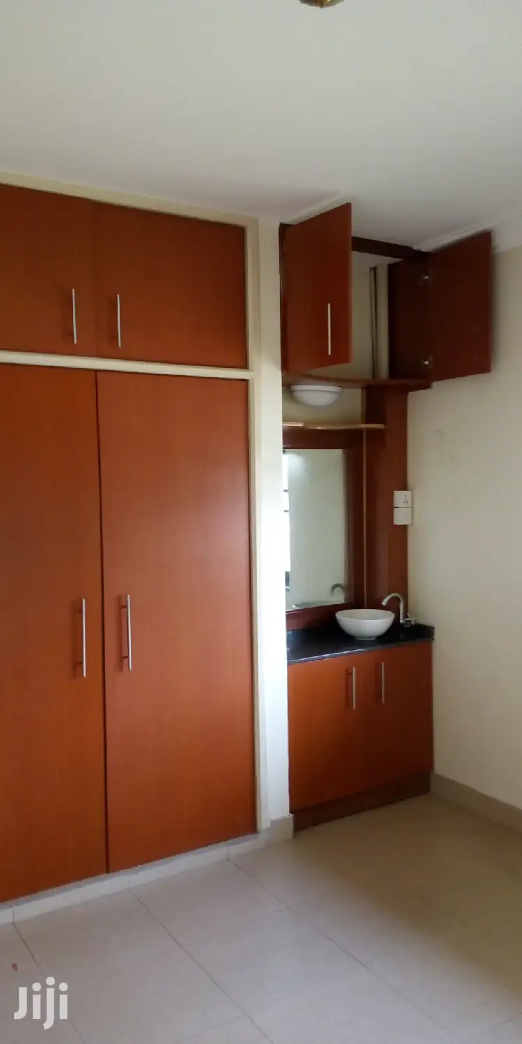 House Is For In Kololo