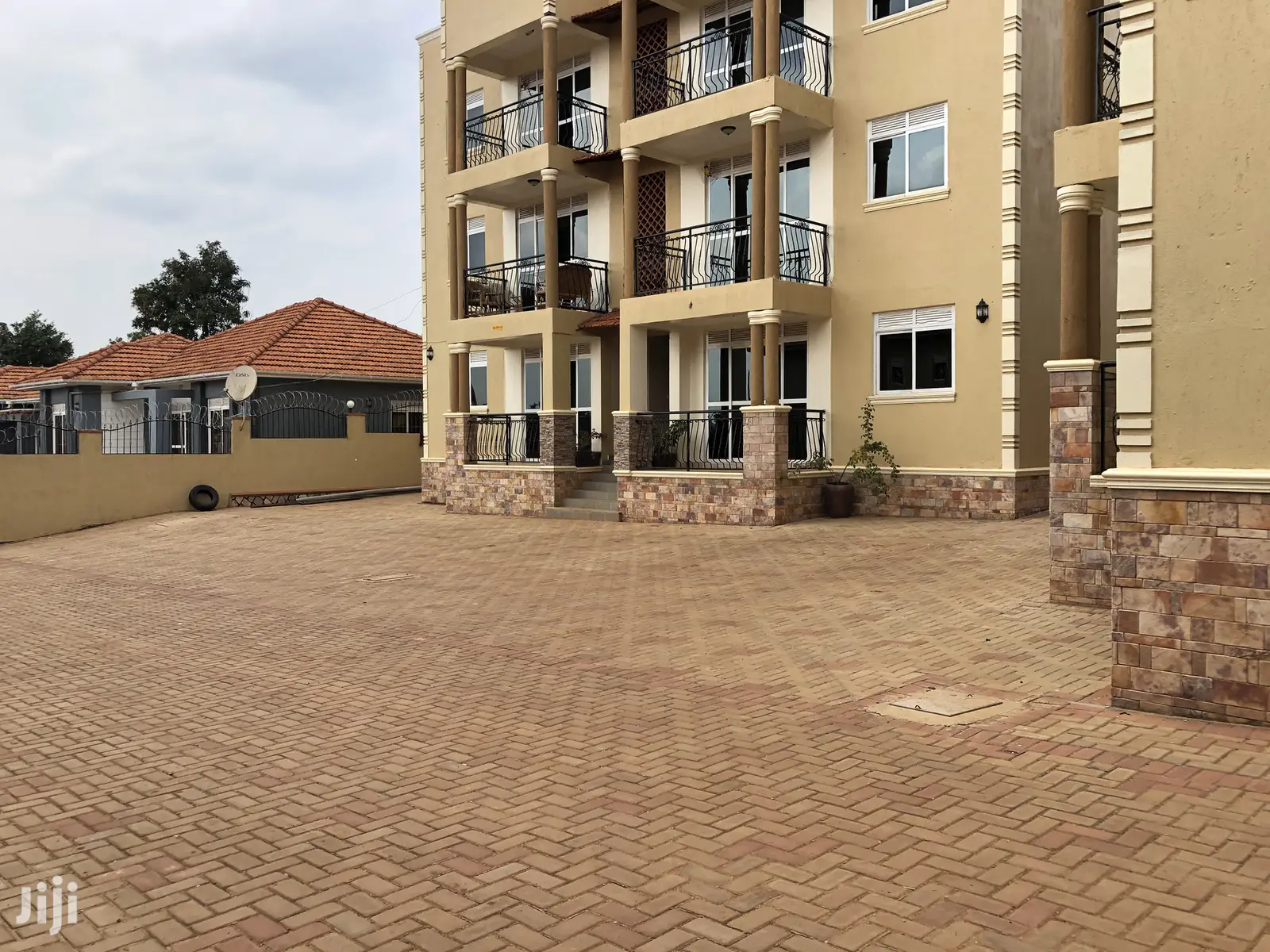 Kira 12 Unit Apartments On Sell
