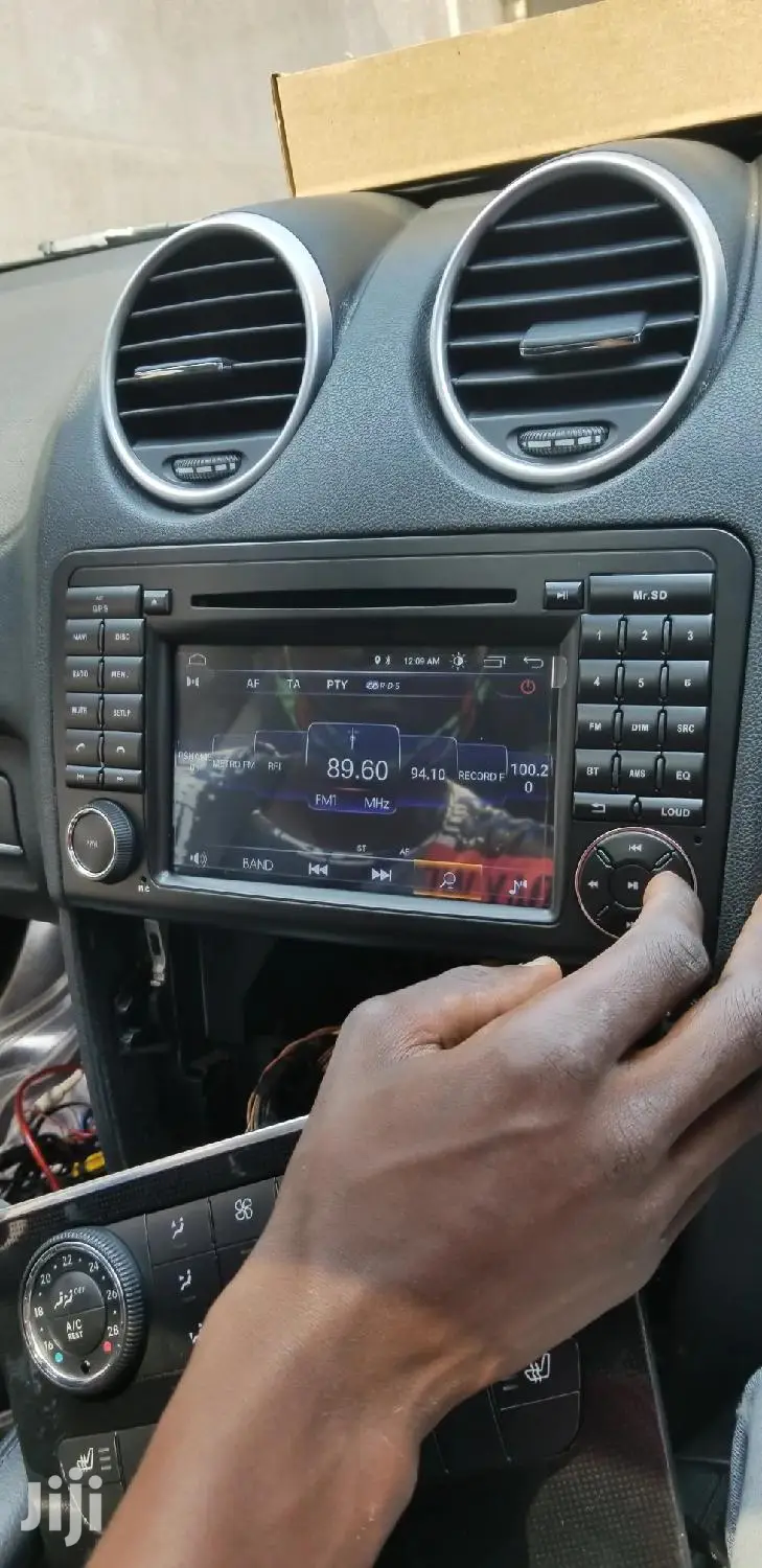 ML 4matic Benz Radio Upgrade