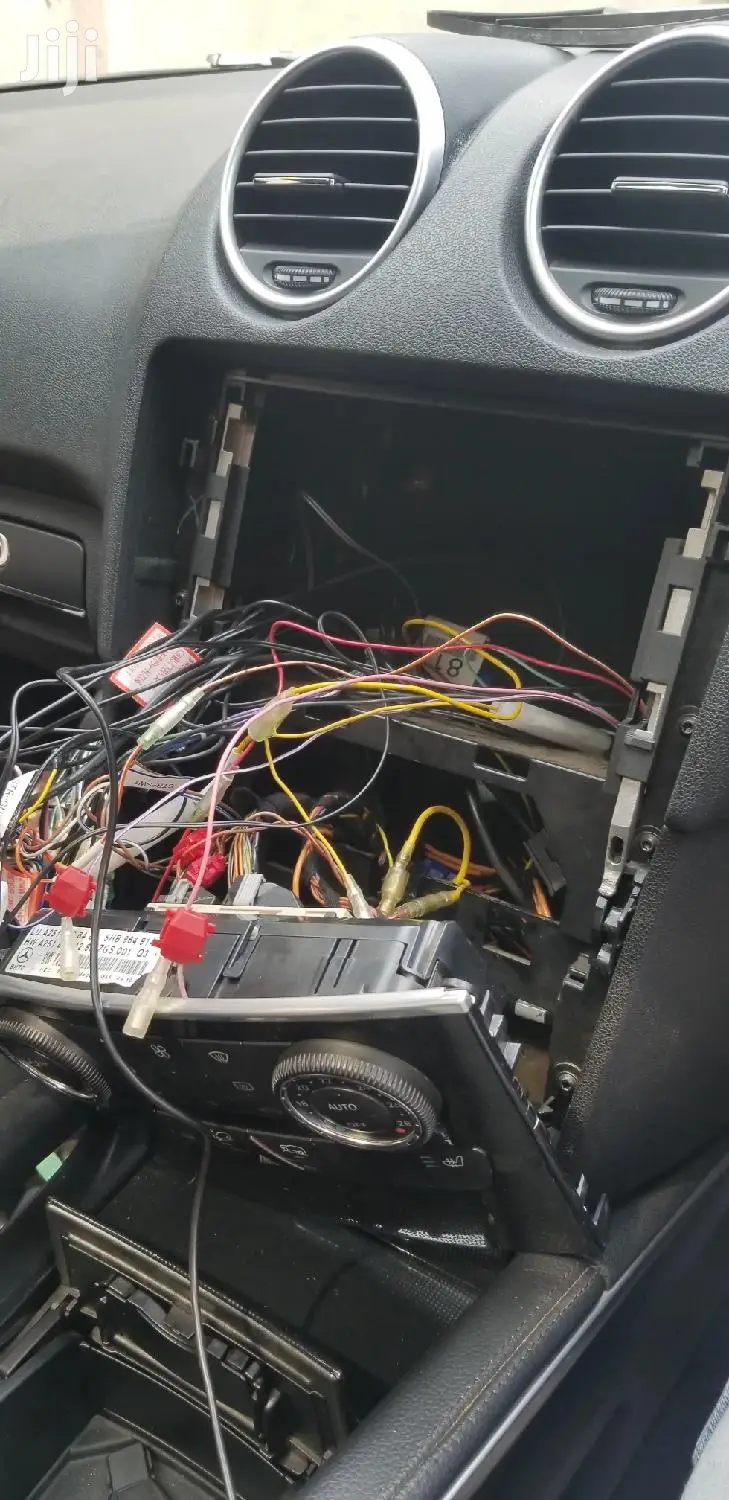 ML 4matic Benz Radio Upgrade