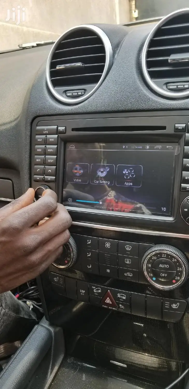 ML 4matic Benz Radio Upgrade
