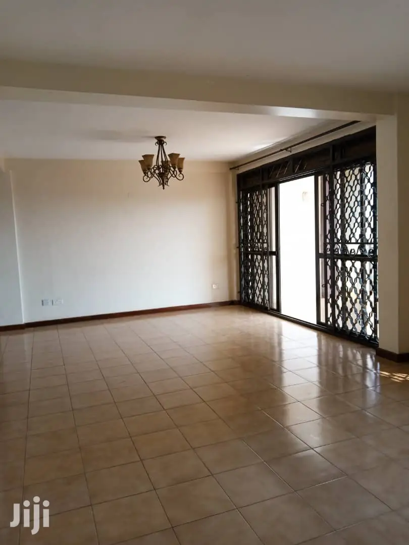 Classic Townhouse For Rent