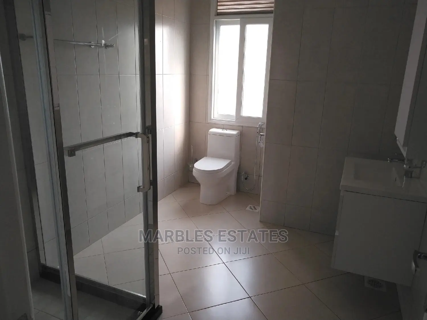 3bdrm Apartment in Kololo, Central Division for Sale