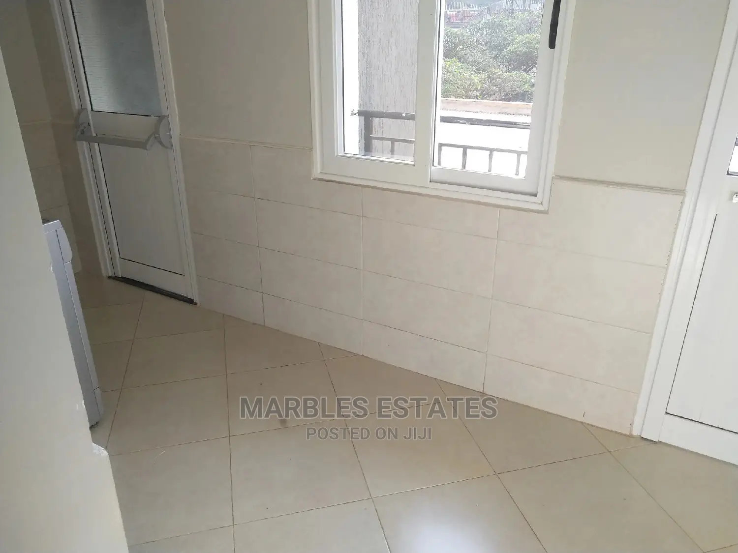 3bdrm Apartment in Kololo, Central Division for Sale