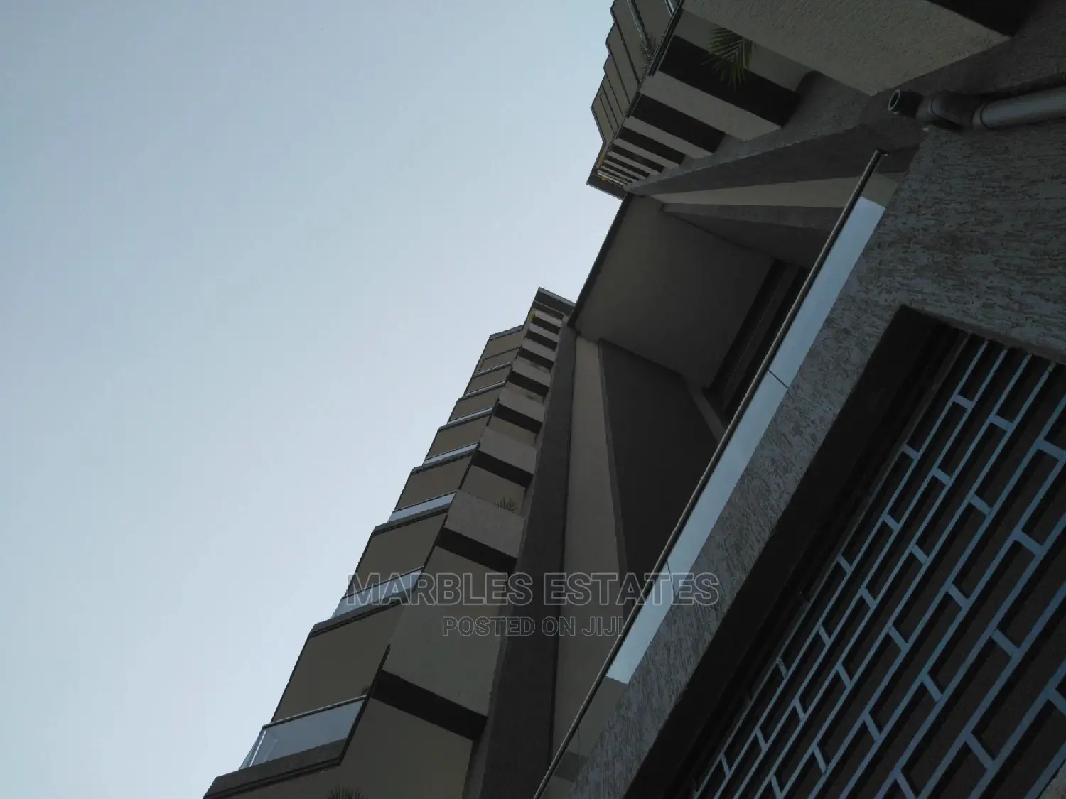 3bdrm Apartment in Kololo, Central Division for Sale
