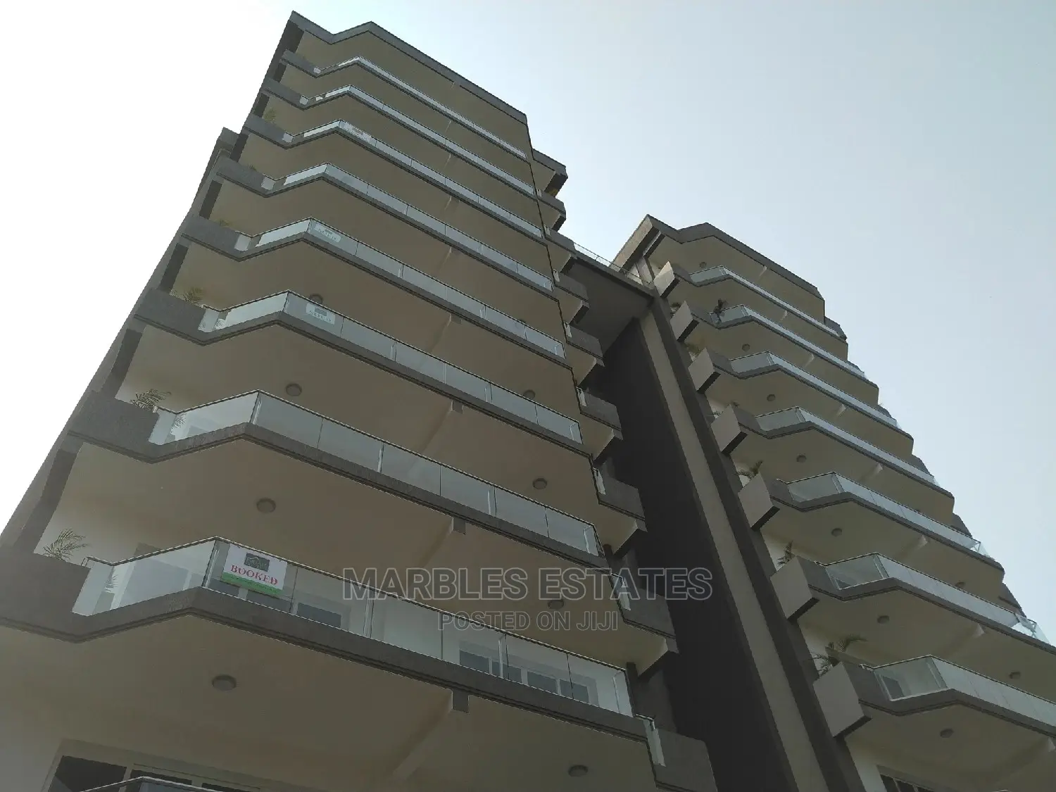 3bdrm Apartment in Kololo, Central Division for Sale