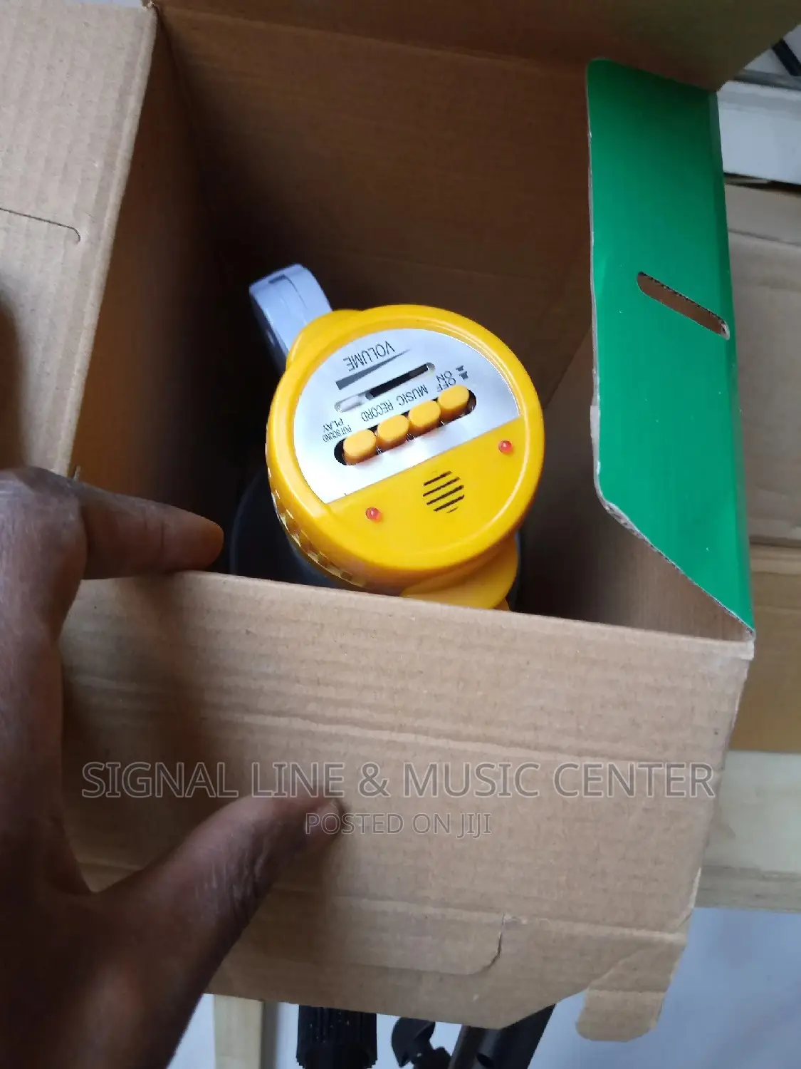 Max Megaphone Small Speakers
