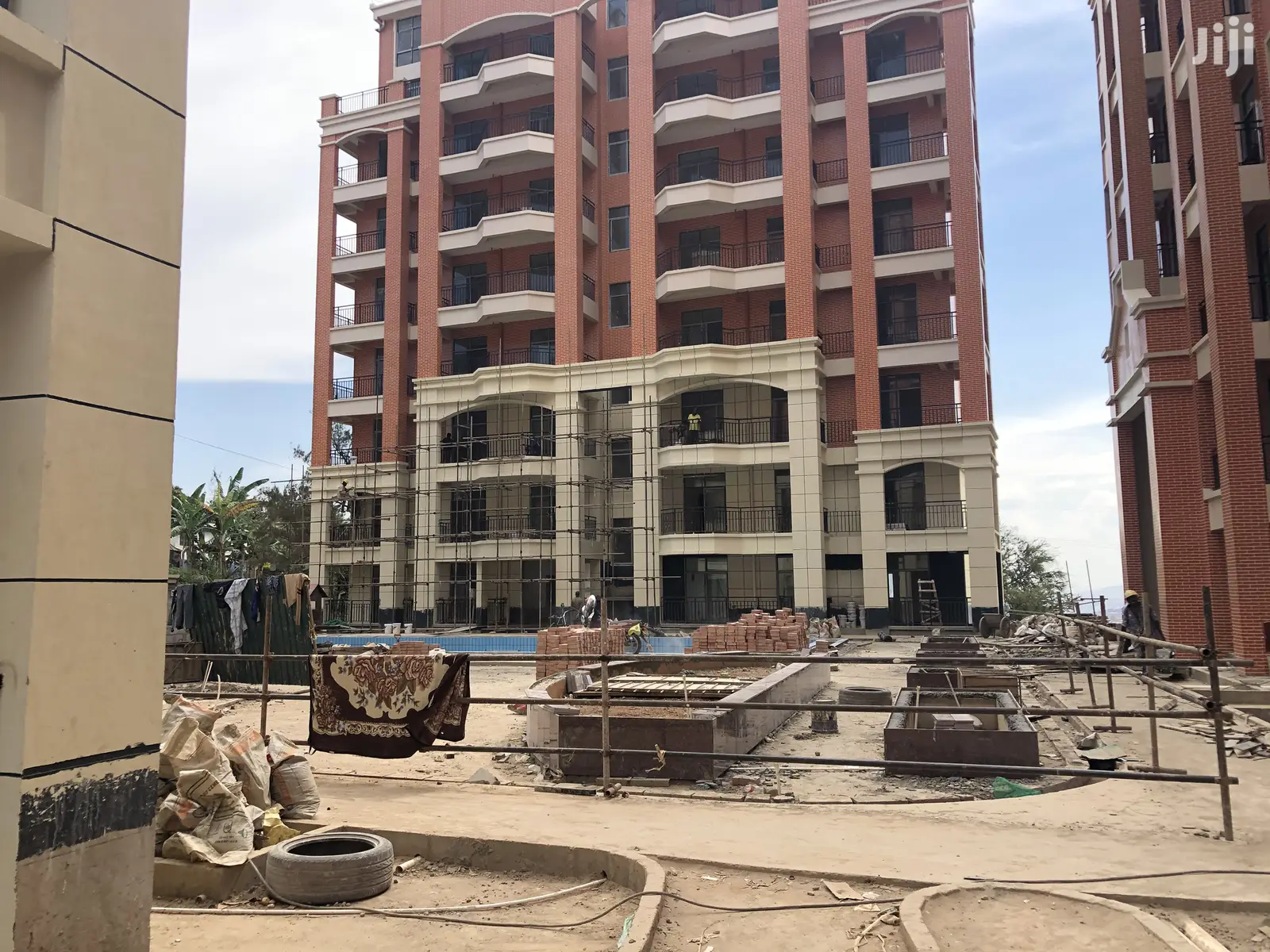 Naguru Condominiums With Swimming Pool On Sell