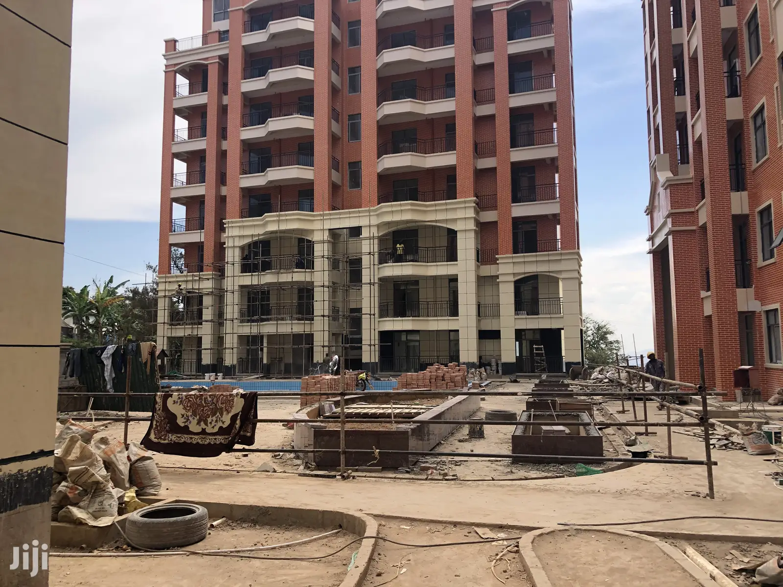 Naguru Condominiums With Swimming Pool On Sell