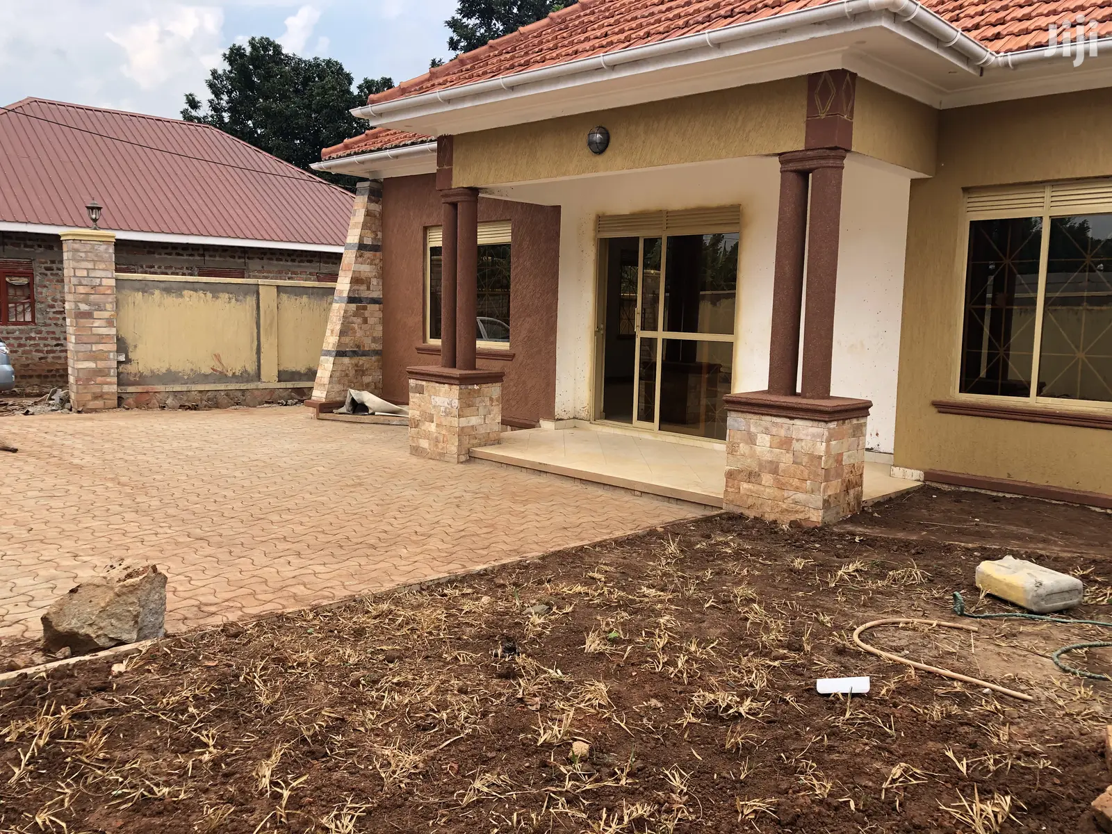 Kiira Classy Bungalow for Sell