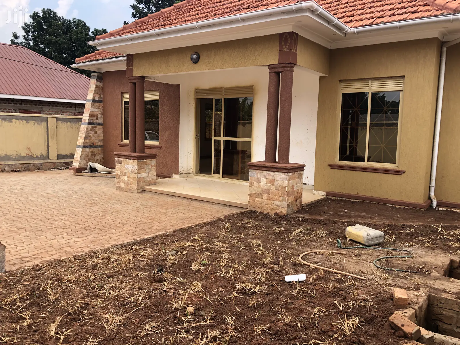 Kiira Classy Bungalow for Sell