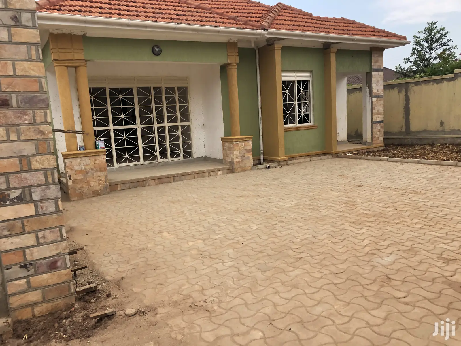 Kiira Nice House on Sell