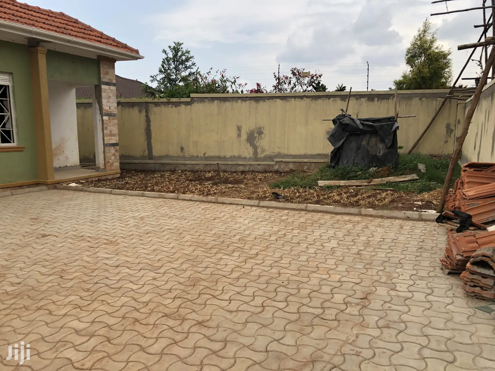 Kiira Nice House on Sell