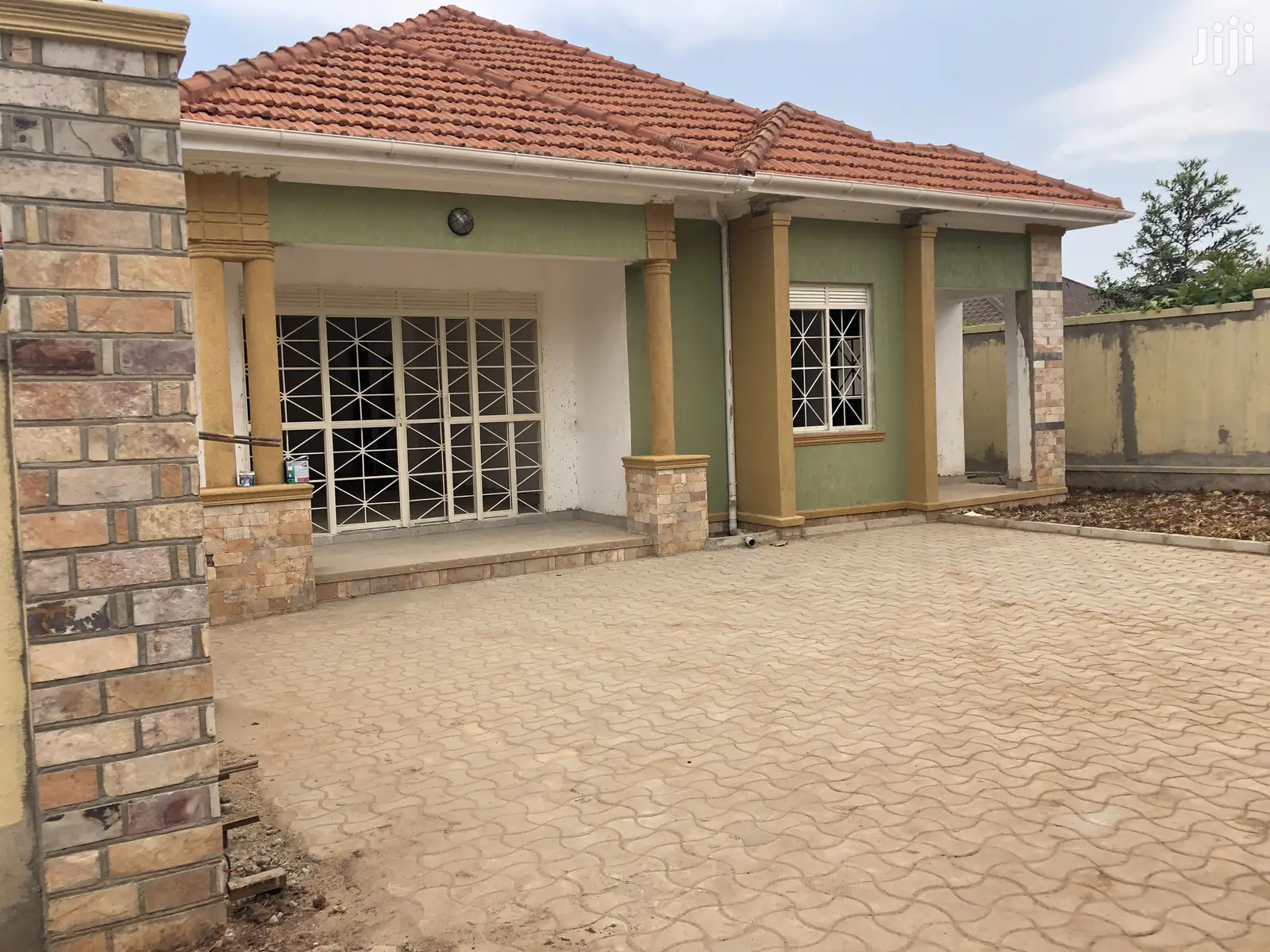 Kiira Nice House on Sell