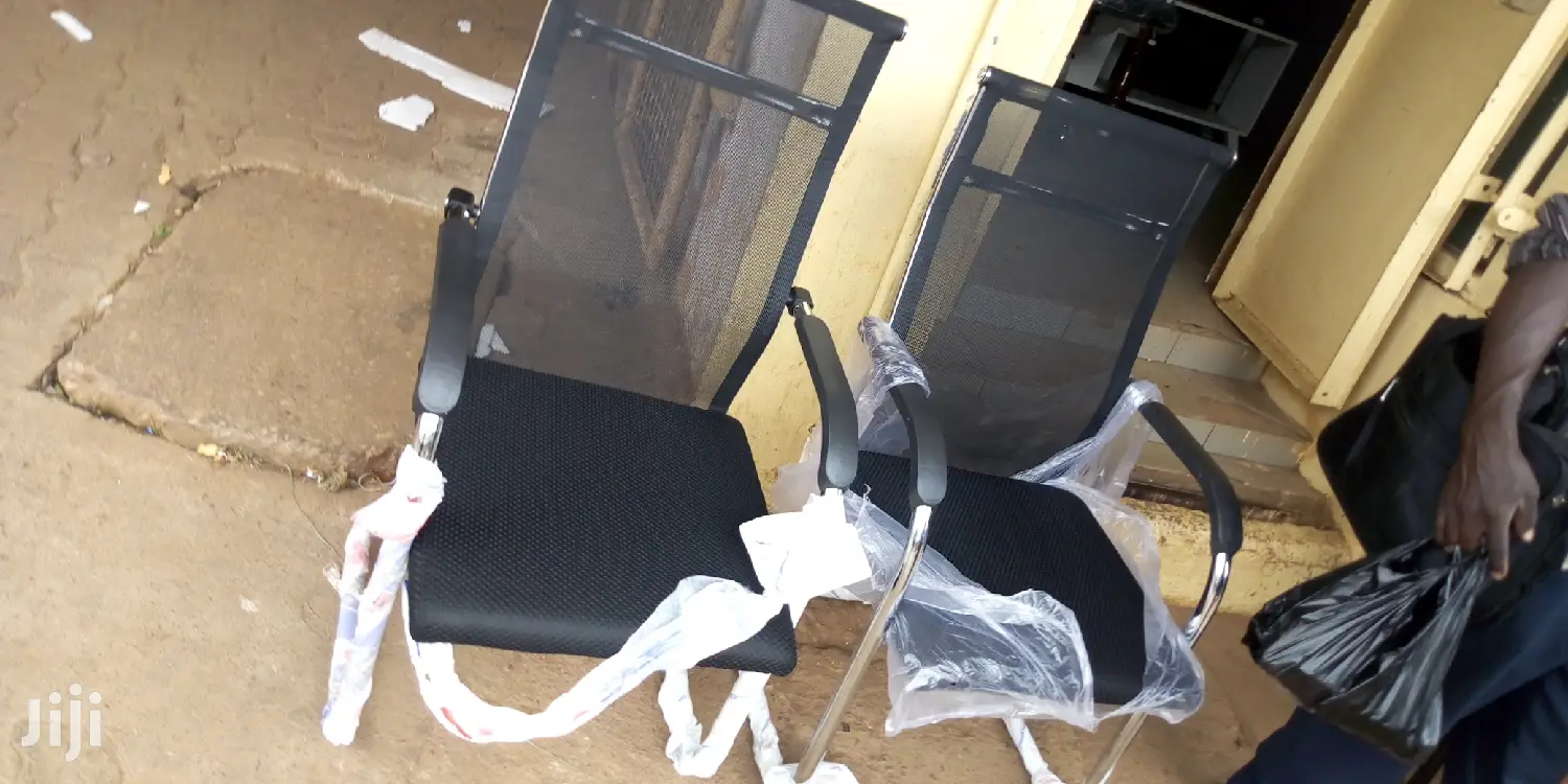 Mesh Waiting Chairs Black Color