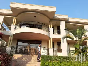 2 Bedroom Townhouse For Rent