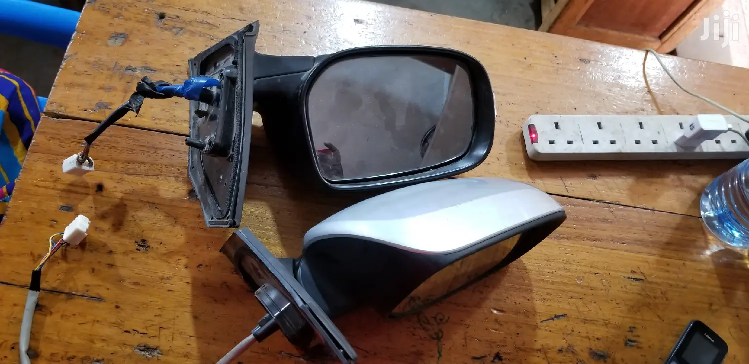 Fielder 2007 Model Side Mirrior With Indicator Original Japa