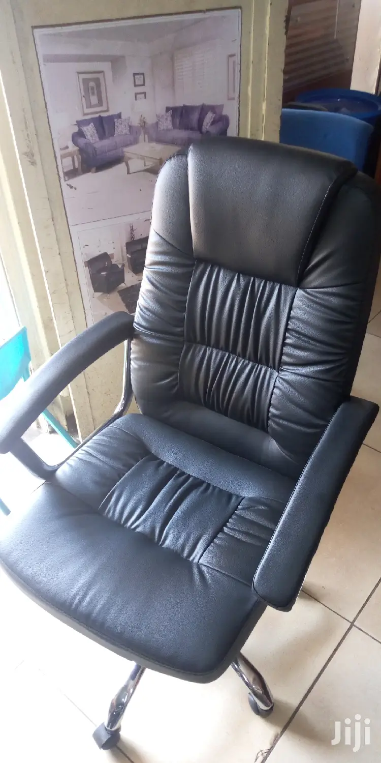 Steel Hundle Leather Office Chair