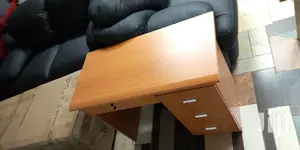 Simple Office Desk Size 1meter