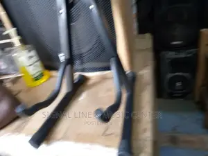 Guitar Stand, Like Acoustic