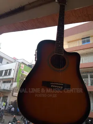 Yamaha Acoustic Guitar