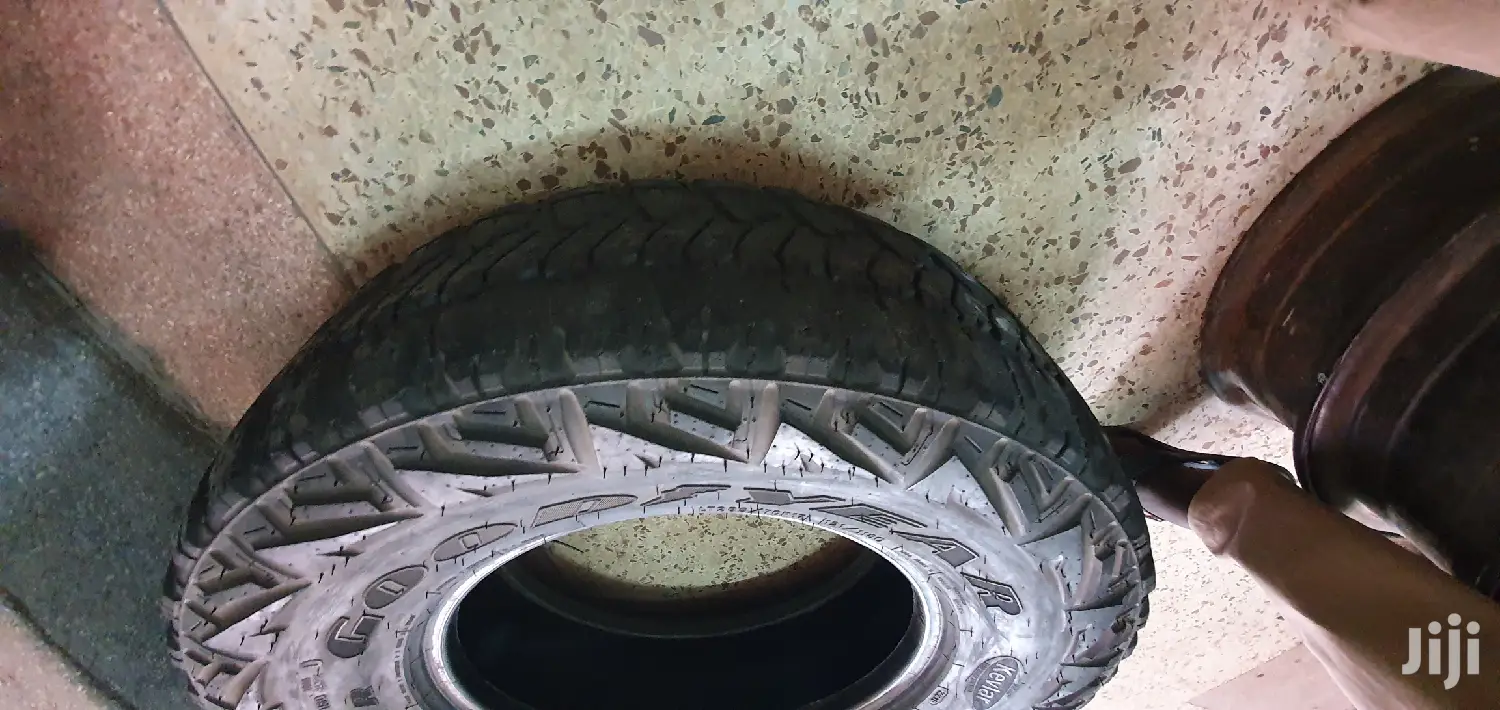 285/70r17 Goodyear Second Hand
