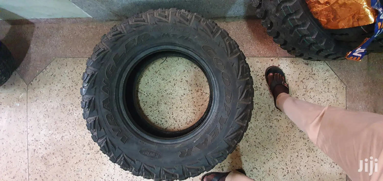 285/70r17 Goodyear Second Hand