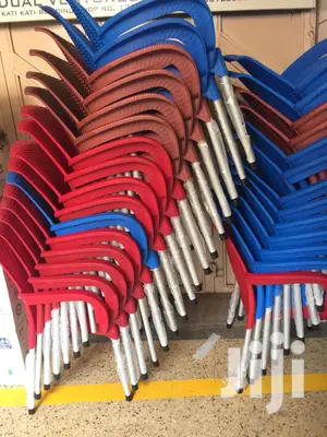 Chrom Chairs With Metallic Stands