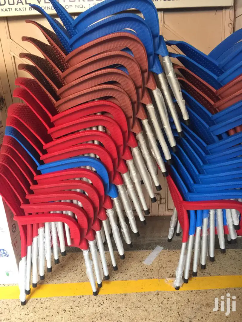 Chrom Chairs With Metallic Stands