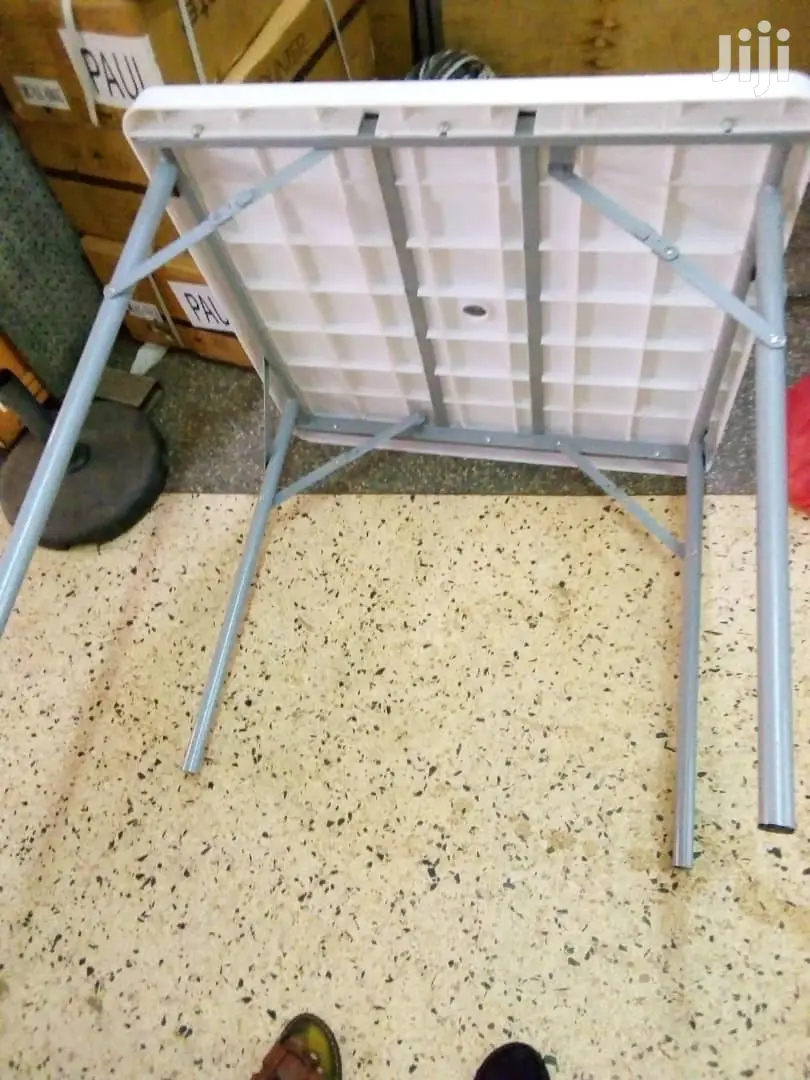 Foldable Plastic Table Brand New