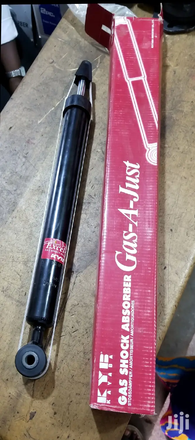Original Kyb Kayaba Shock Absorber for Cars