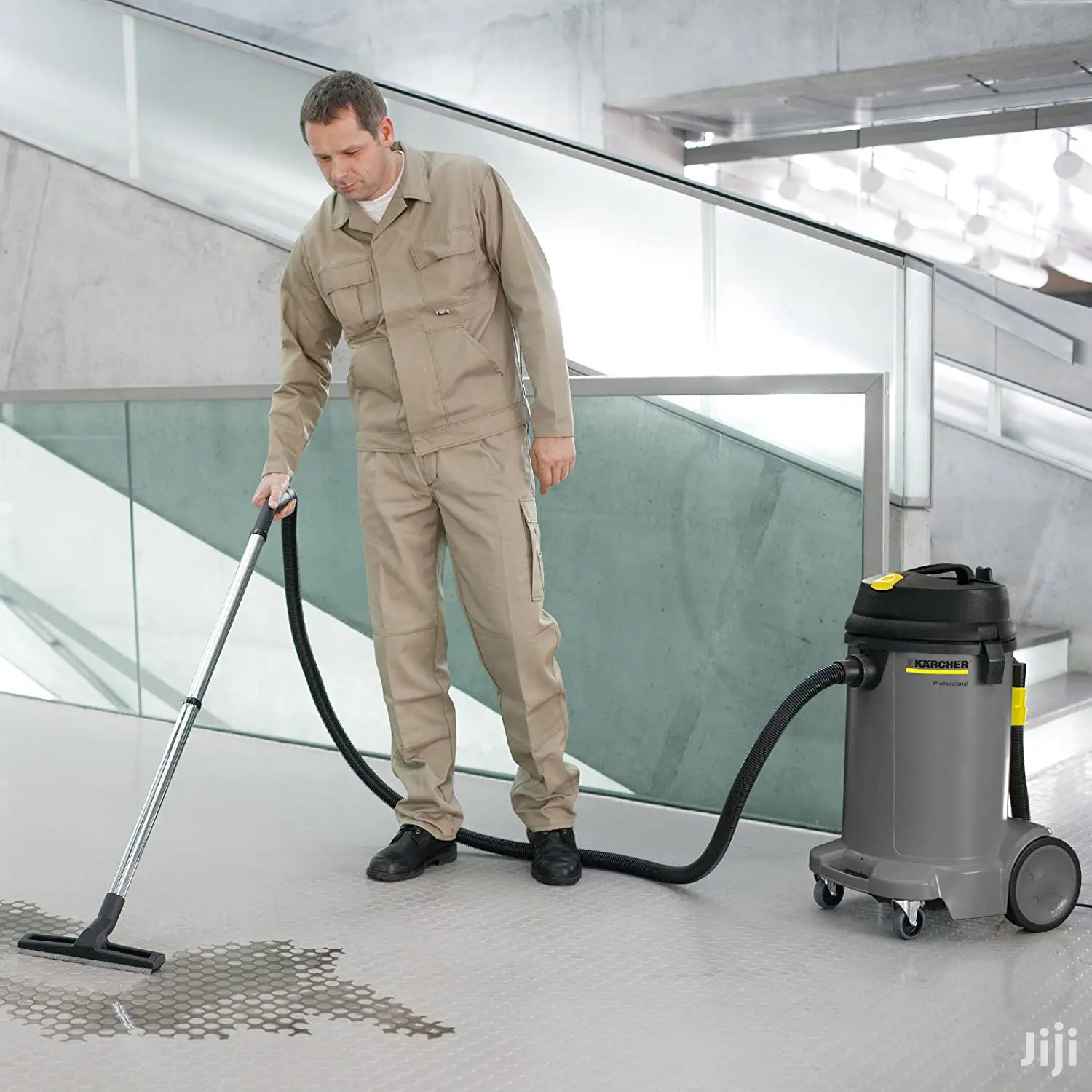 German Karcher 48l Commercial Wet Dry Vacuum Cleaner