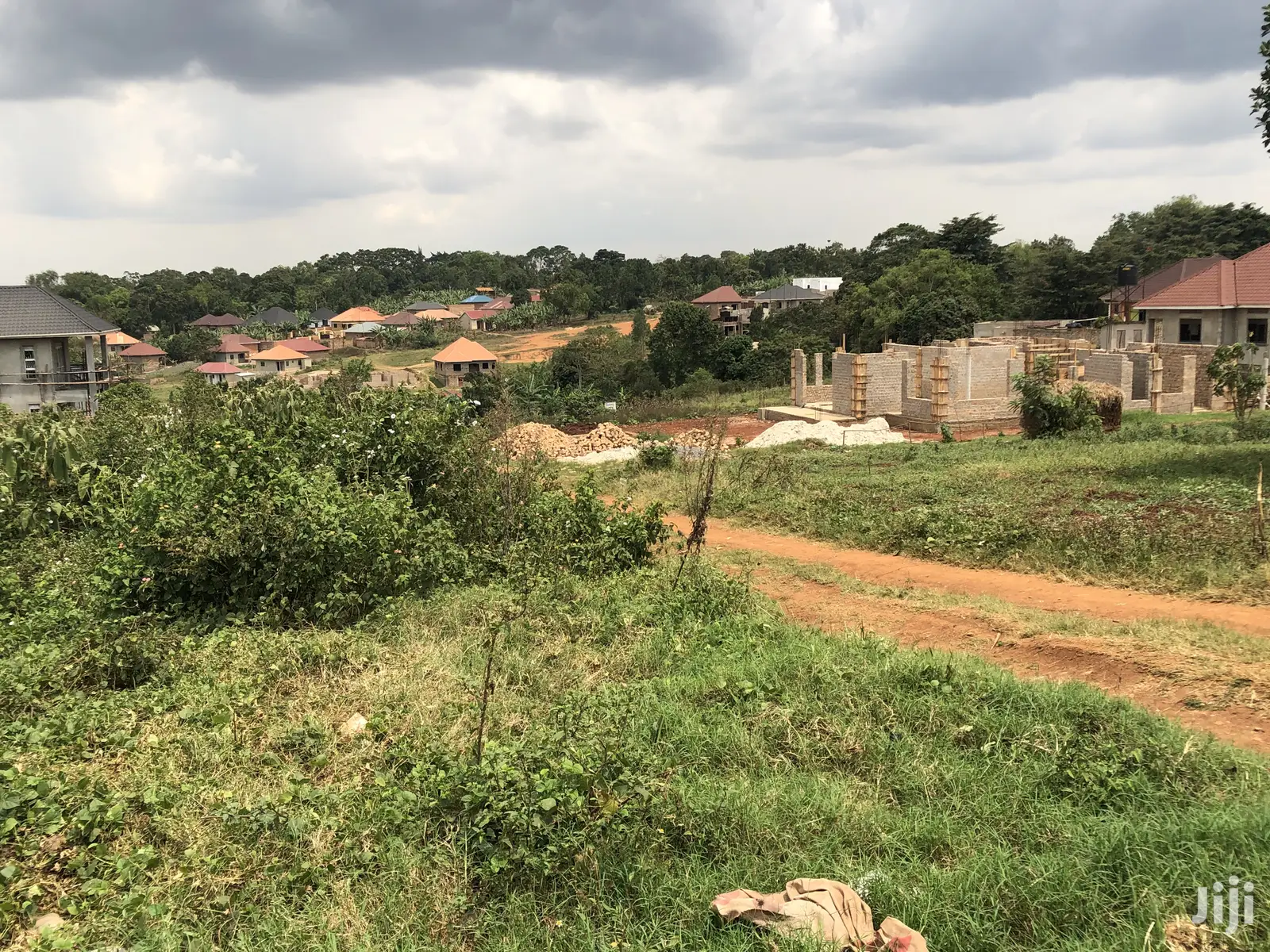 Kiira Nakwero Lovely Plot Near Main Road for Sale