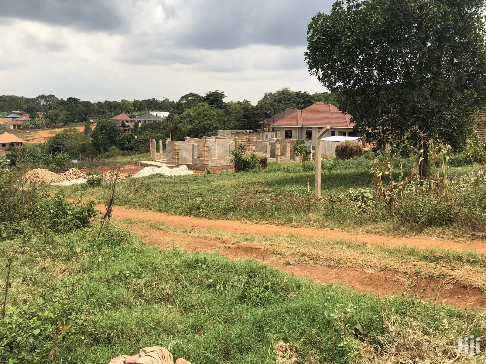 Kiira Nakwero Lovely Plot Near Main Road for Sale