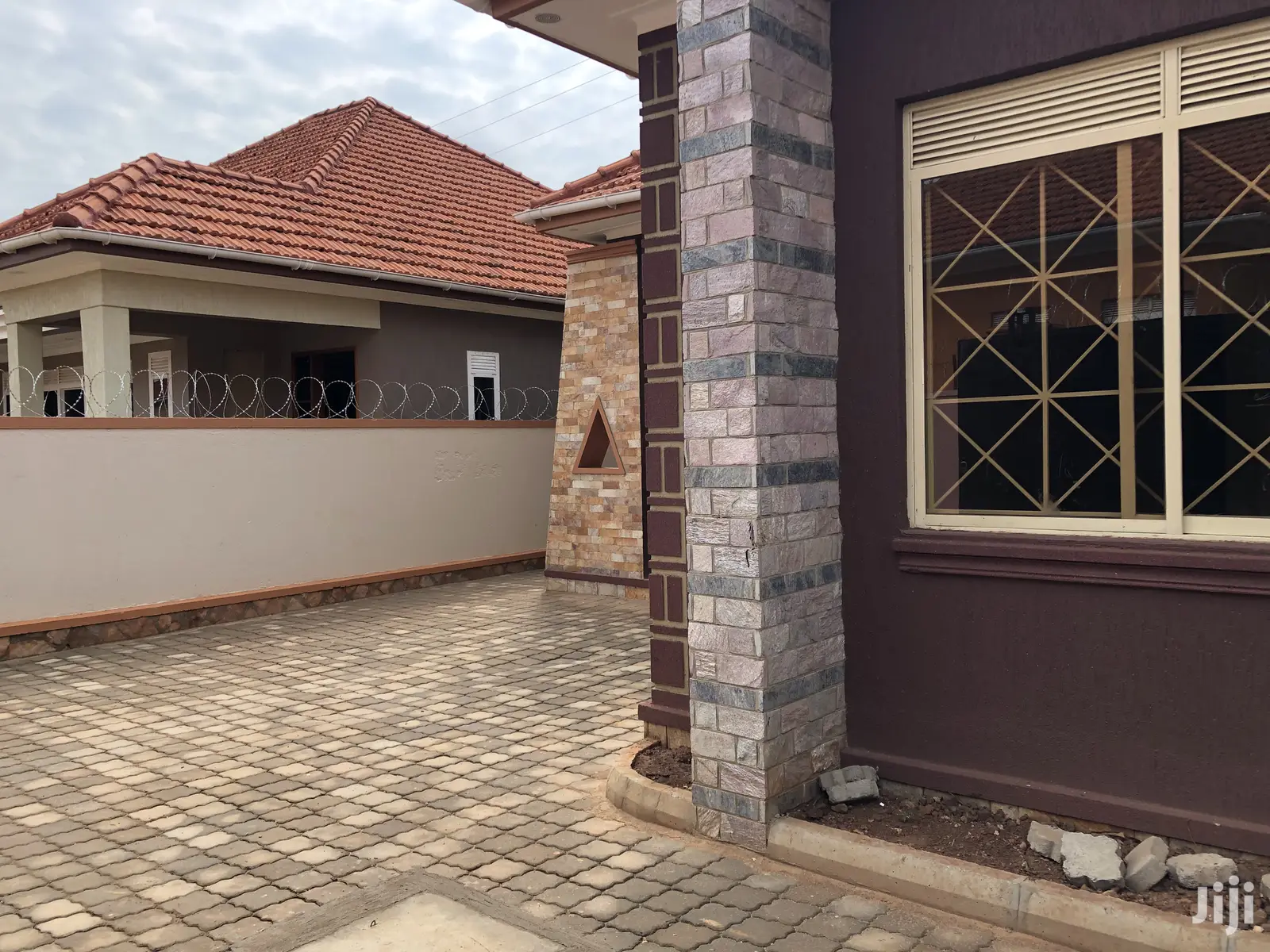 Kira Mamerito Road Classy Bungalow on Sale
