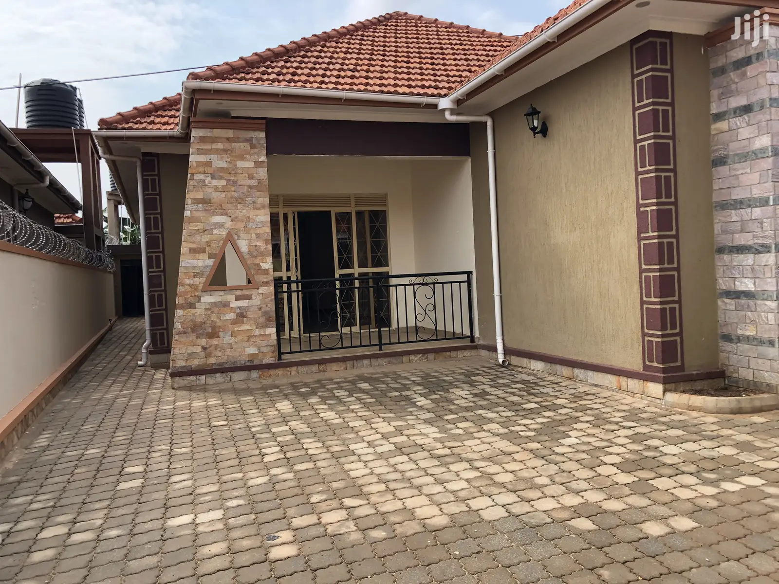 Kira Mamerito Road Classy Bungalow on Sale