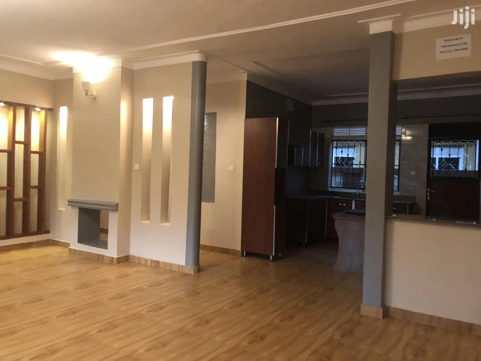 Kira Posh House in Tarmacked Neighborhood on Sale
