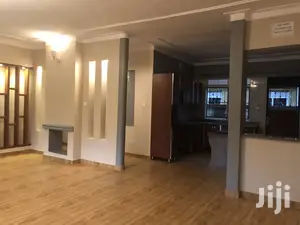 Kira Posh House in Tarmacked Neighborhood on Sale
