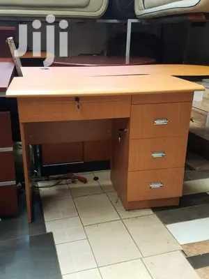 Simple Office Desk 1meter