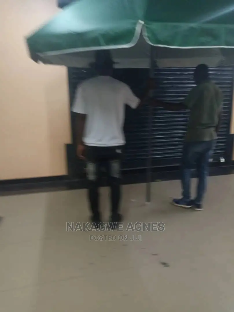 Large Bussines Umbrella