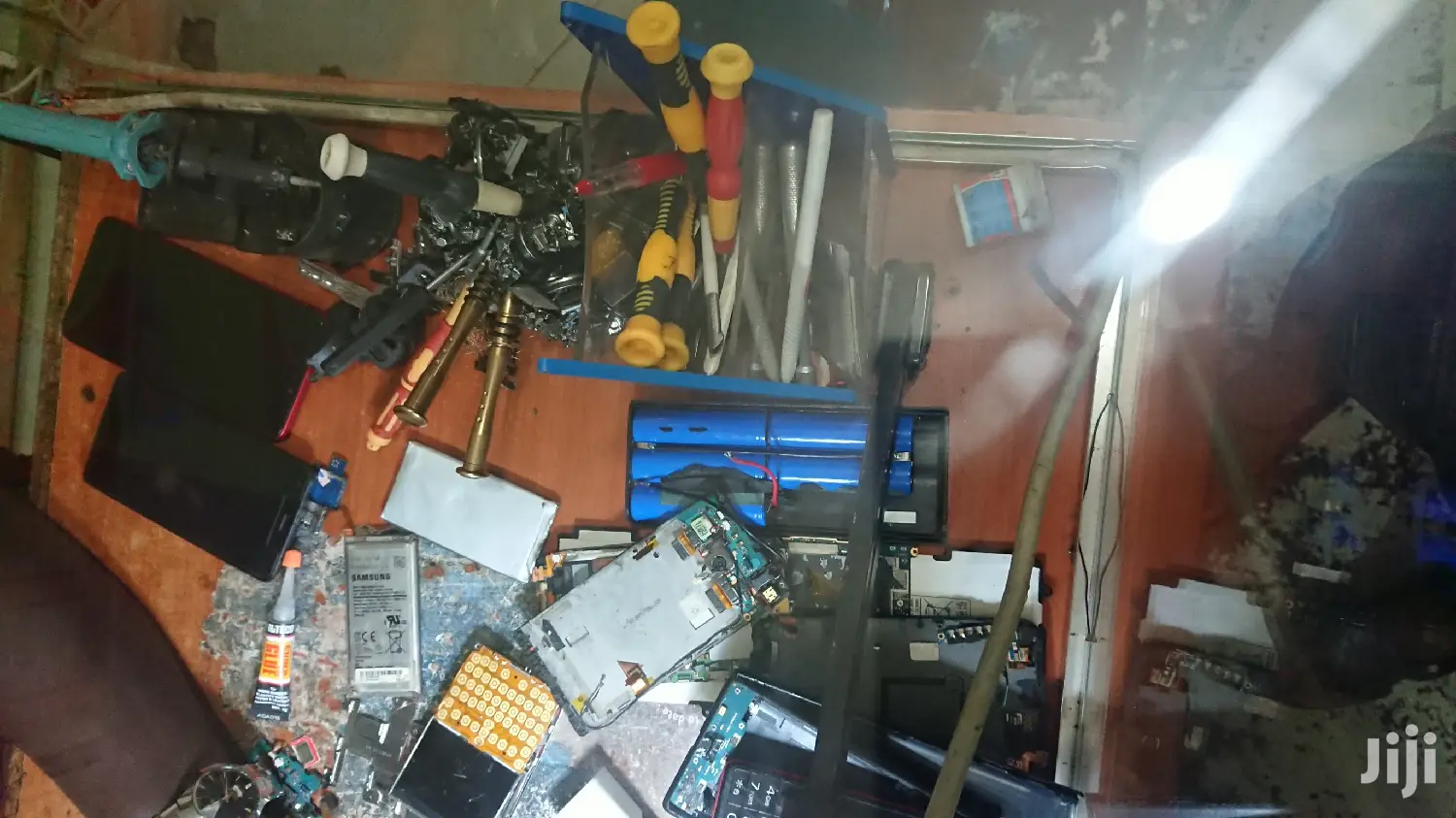 Repair Any Kind Of Phones