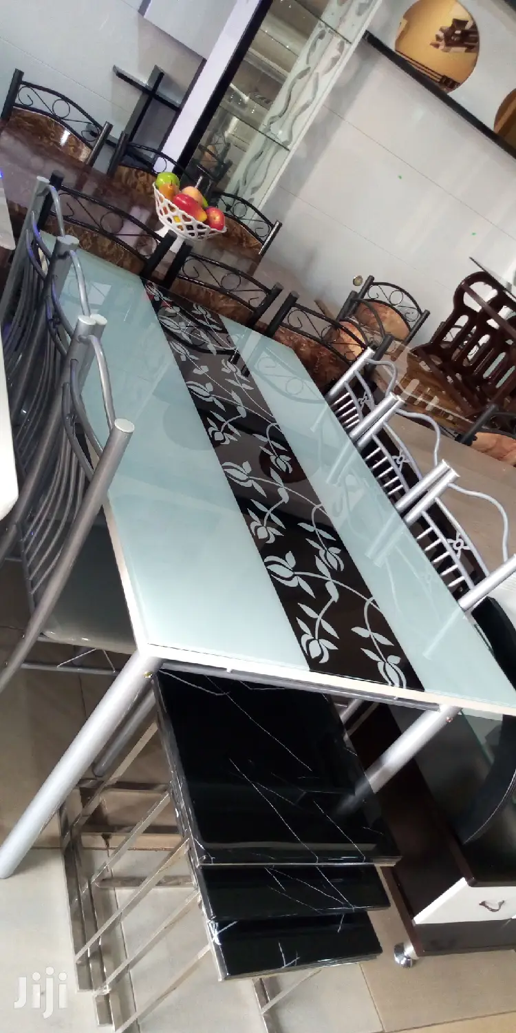 Brand New 6seaters Dinner Table